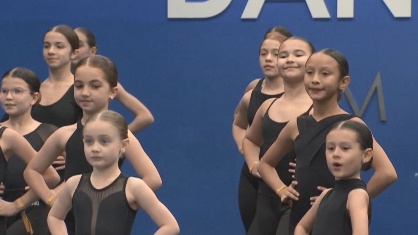 Conoce a las pequeñas que bailarán con Jennifer López en el Super Bowl