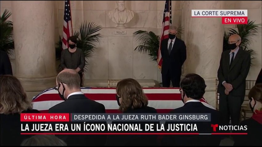 Despedida a la jueza Ruth Bader Ginsburg en la sede de la Corte Suprema