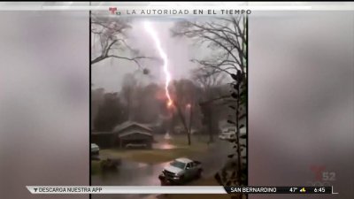 Rayo fulminante: la naturaleza azota con fuerza el estado de Alabama