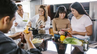 Celebra 85 años de sabores latinos