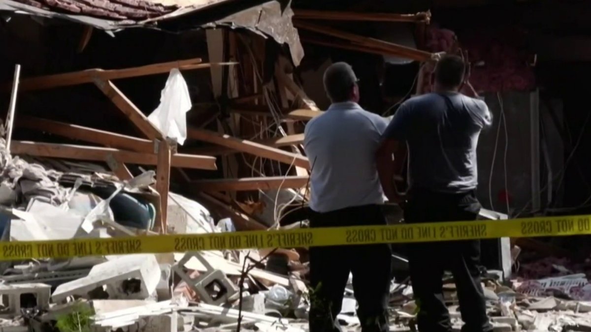 Investigan causas de la explosión de residencia en Seffner Telemundo