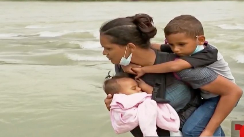 Desistir no es opción: uno tras otro o en grupos, migrantes se arriesgan a cruzar a EEUU