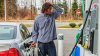 Bajan los precios de la gasolina: la caída semanal más grande en dos años