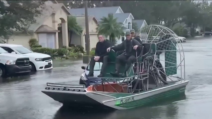Rescatan a residentes de Orlando tras inundaciones