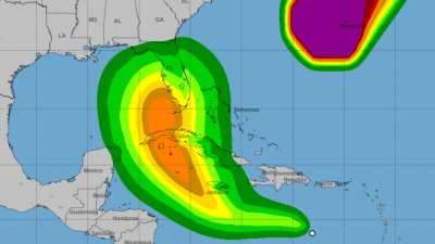 A qué ciudad de EEUU llegaría la nueva depresión tropical 9