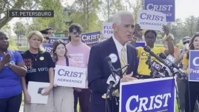Charlie Crist comienza el día en colegios electorales