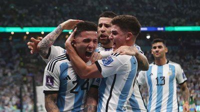 Enzo Fernández sube el marcador a 2 para Argentina