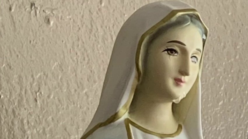 Paciente de cáncer afirma que su figura de la Virgen María llora