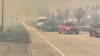 Incendio forestal ocasiona poca visibilidad, evacuaciones y movilización de autoridades en North Port