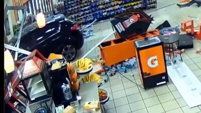 Arrestado tras accidente en estación de gasolina en Seffner