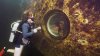 En vivo: profesor que pasó 100 días bajo el agua sale a la superficie