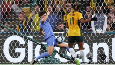 Élisa de Almeida de Francia hace la salvada del Mundial 2023 ante Australia