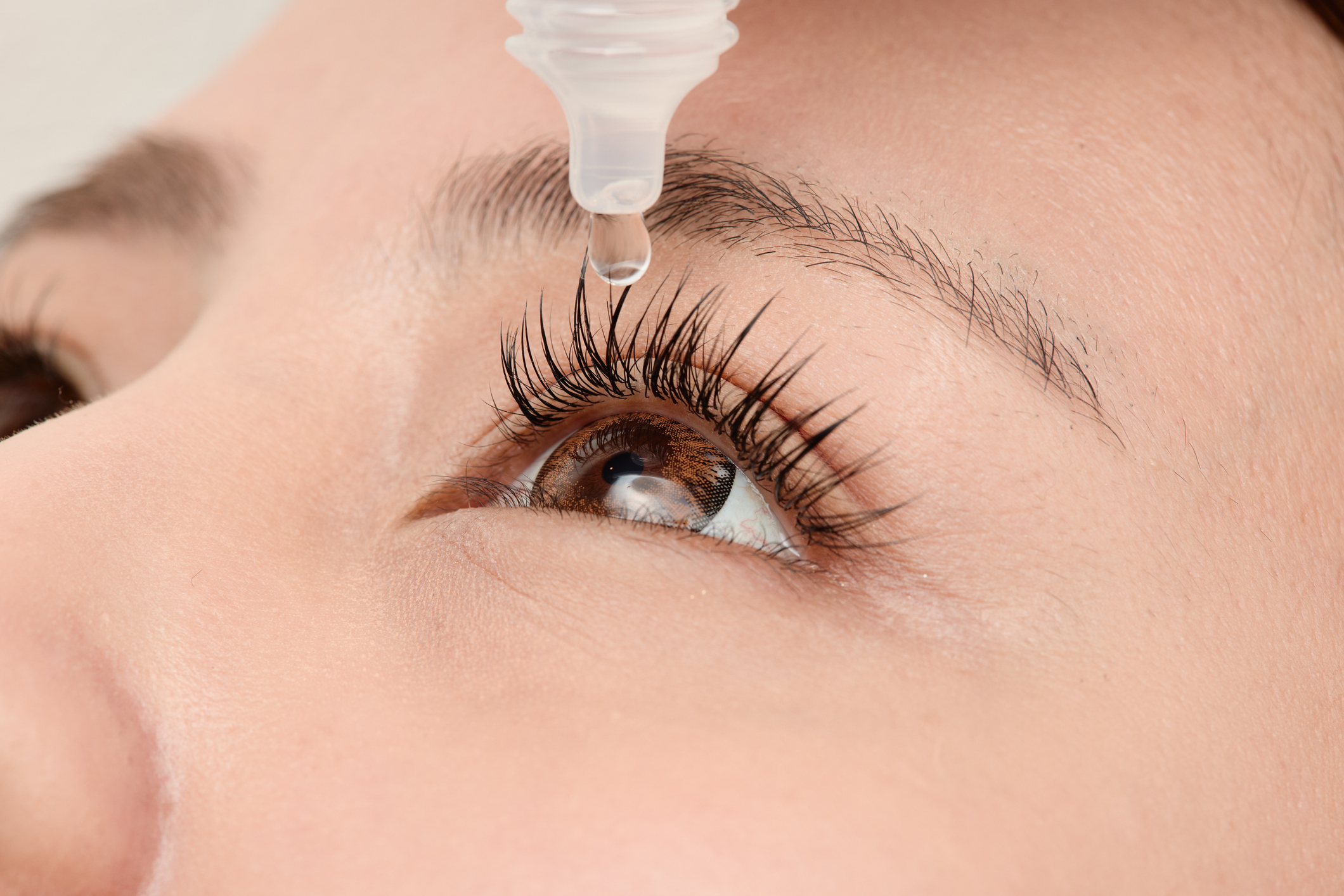 La FDA advierte sobre dos tipos de gotas para los ojos contaminadas