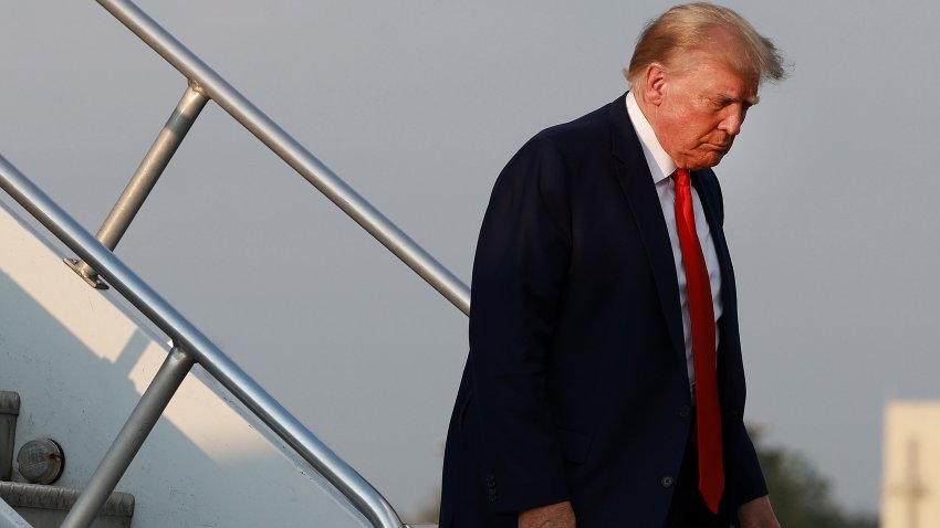 Trump se entrega a las autoridades en Georgia