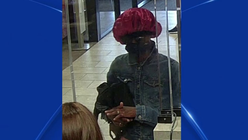 Ladrón intenta robar un Wells Fargo de Hillsborough con una nota