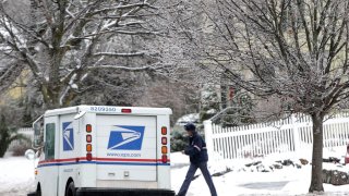 El Servicio Postal de Estados Unidos reveló las fechas límite de envío de paquetes para Navidad.