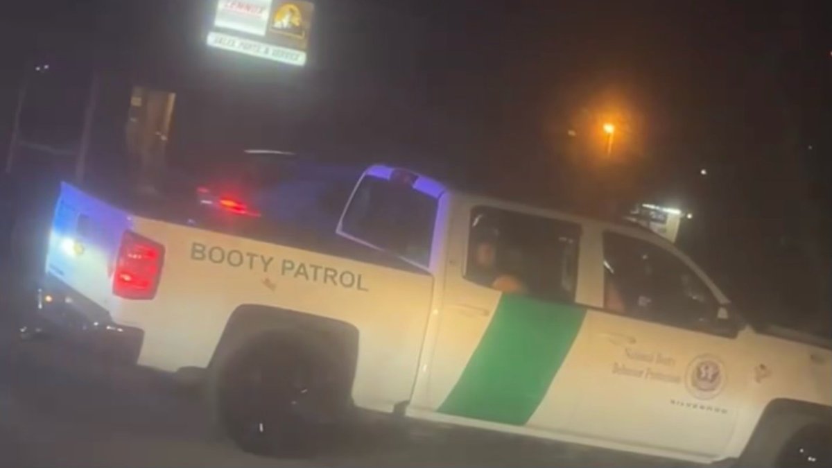 Hallan camioneta que parecía ser de la Patrulla Fronteriza pero con logo de  “Booty Patrol”