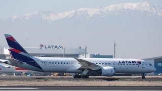 Al menos 50 heridos en Nueva Zelanda por un "fuerte movimiento" en un vuelo de Latam