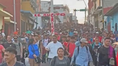 “No somos ladrones, no somos criminales”: así avanza el Viacrucis migrante por el sur México