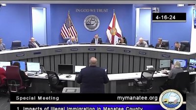 Comisionados de Manatee debaten sobre el impacto de la inmigración indocumentada