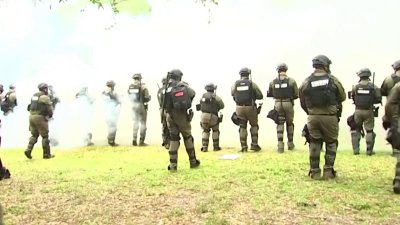 Gases lacrimógenos durante protestas en USF