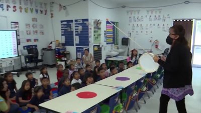 Ofrecen aprendizaje en dos idiomas para niños hispanos en Mulberry