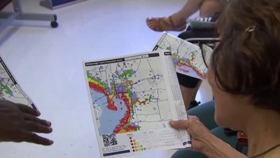 Autoridades urgen a personas de la tercera edad en Brandon a prepararse para la temporada ciclónica