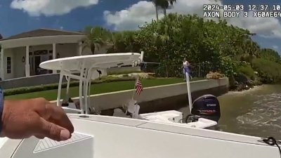 Encuentran a hombre inconsciente sobre bote en Sarasota