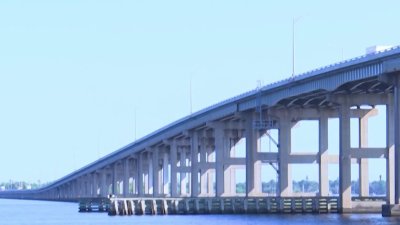 Cierran puente Caloosahatchee en Fort Myers por renovación