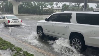 Fuertes lluvias complican las vías en el suroeste de Florida