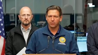Ron DeSantis habla sobre los preparativos para la tormenta tropical Debby.