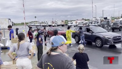 Feeding Tampa Bay reparte alimentos a afectados por Helene