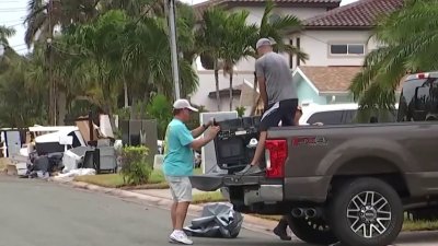 Residentes del condado Pinellas se preparan para evacuar