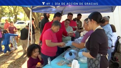 En agradecimiento iglesia que evangeliza en medio del campo, brinda alimentos