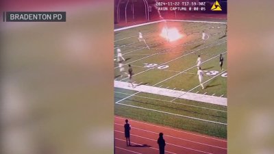 Joven es acusado de lanzar pirotecnia en medio de juego de Bradenton