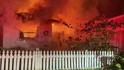 Incendio destruye residencia y envía a dos al hospital en Clearwater