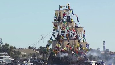 Ciudad de Tampa es invadida un año más por piratas en el Gasparilla 2025