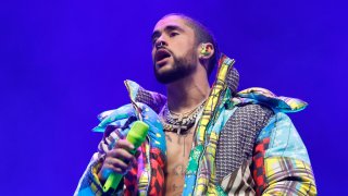 Bad Bunny en un concierto de 2023 en California.