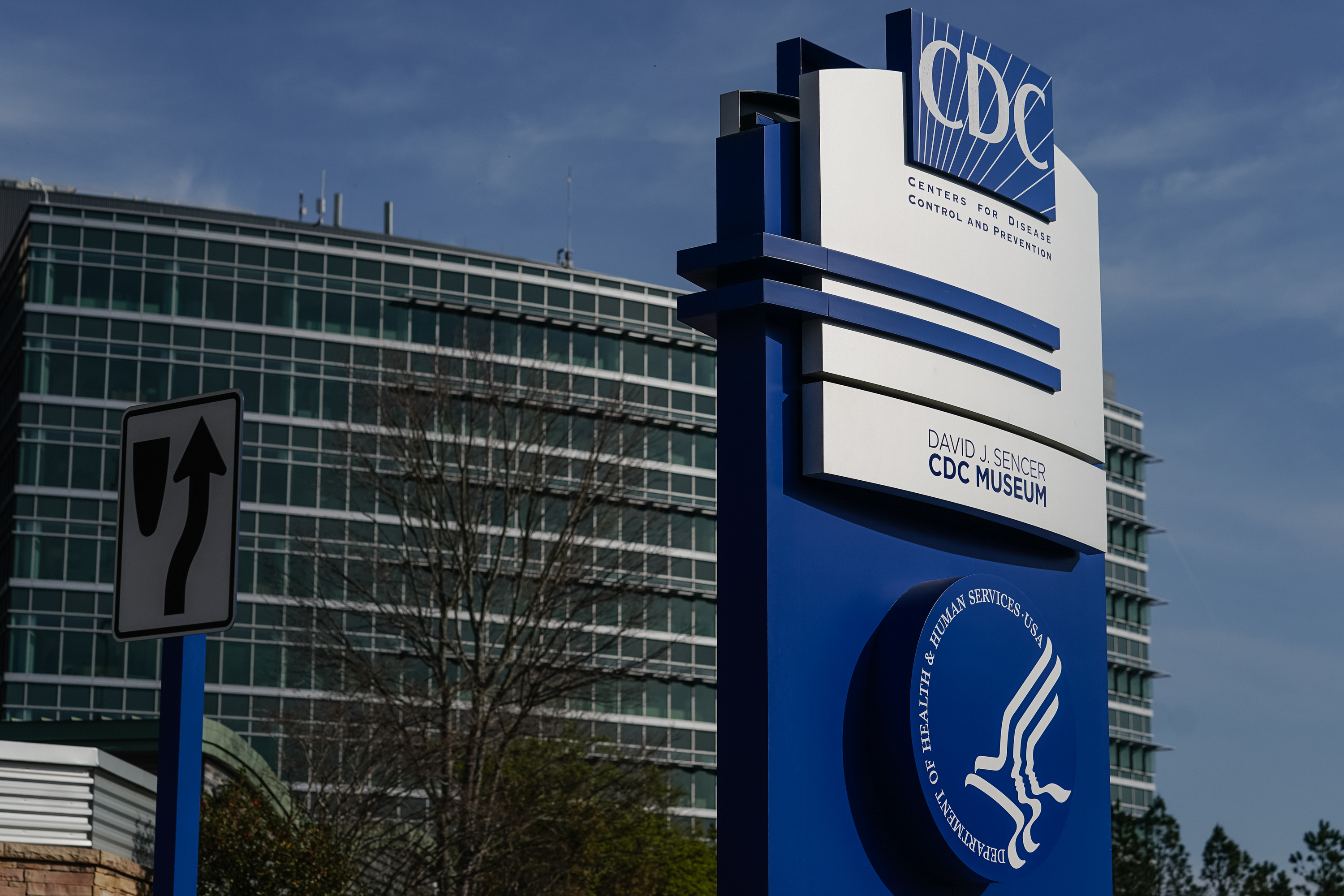 Gobierno de Trump revierte los despidos de algunos empleados de los CDC