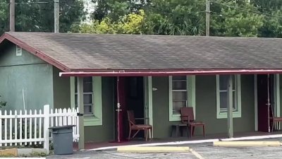 Arrestan a dos hombres por retener a menor de 13 años en un motel de Tampa