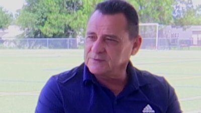 Ex-árbitro de FIFA que vive en Tampa habla de los nuevos reglamentos