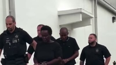 Arrestan a padres en Lehigh Acres por la muerte de su hijo de 12 años
