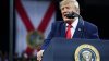 Trump vuelve a hablar de Cuba en su visita de campaña a Fort Myers